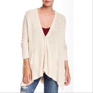 🆕Free People ‘Maroon’ shark bite hem sweater🆕